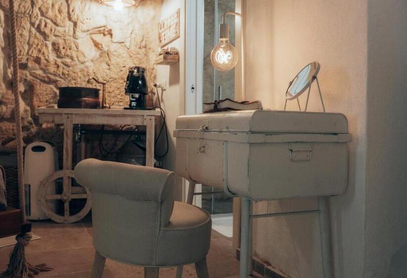 اتاق استاندارد, Grotta Carlotta