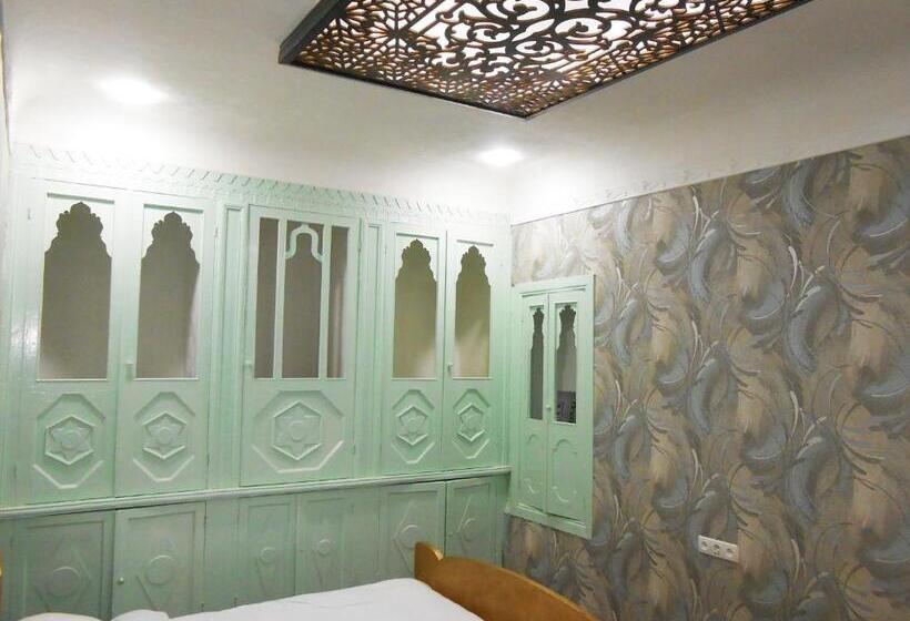اتاق لوکس, Colibri Traditional Guest House
