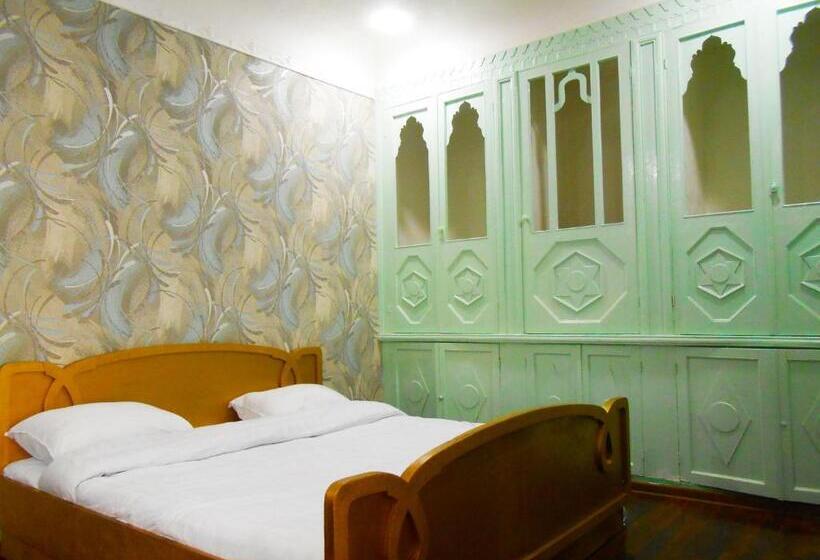 اتاق لوکس, Colibri Traditional Guest House