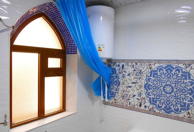 اتاق لوکس, Colibri Traditional Guest House