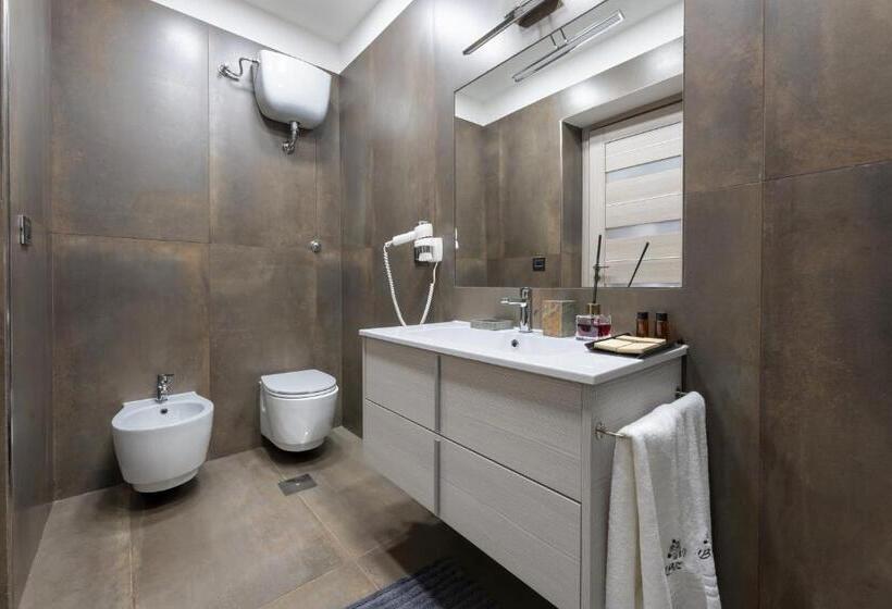 اتاق استاندارد با تخت بزرگ, Ibisco Suites