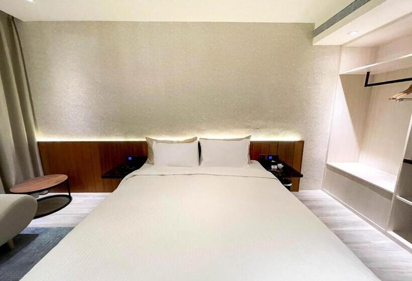 اتاق سوپریور با تخت دو نفره بزرگ, Fifth Avenue Motel