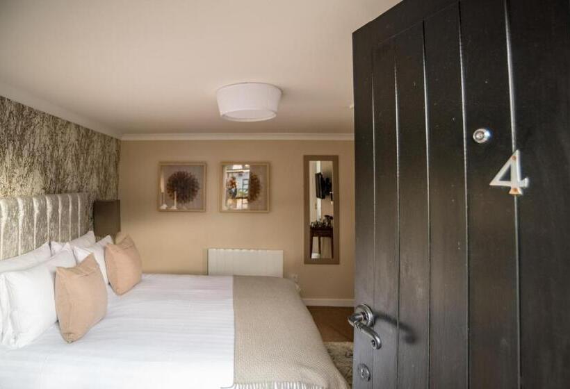 اتاق لوکس, The Brewers Inn
