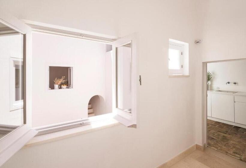 Полулюкс с Балконом, Casa Boutique Encalada