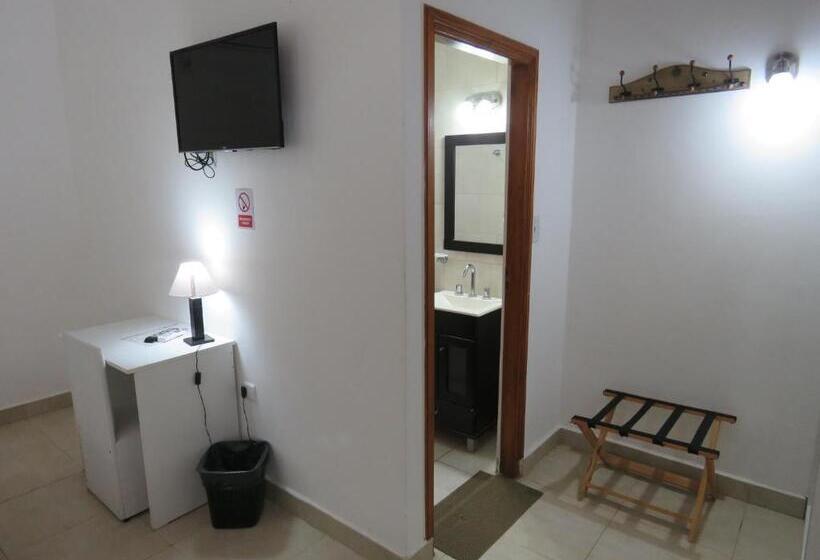 اتاق استاندارد سه نفره, Gran Hotel Curuzu Cuatia