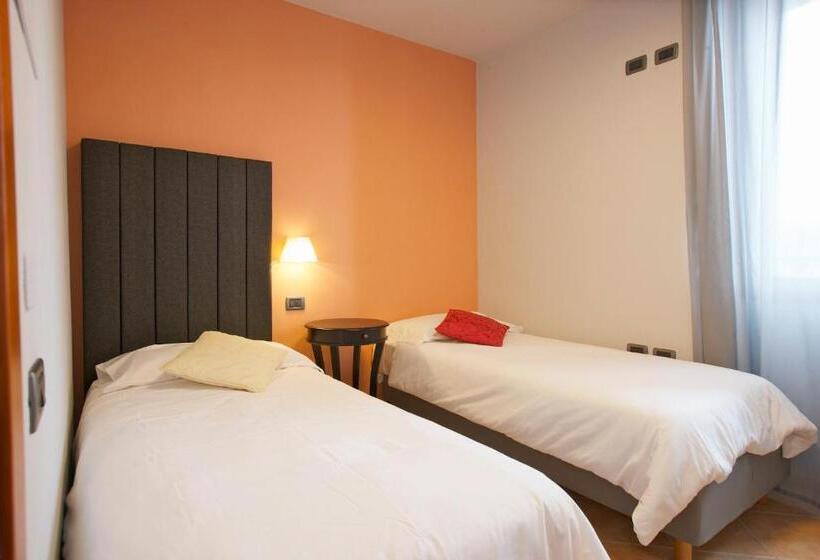 Апартаменты 1 Спальня с Террасой, Milano & Apartments