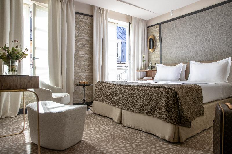 اتاق لوکس, Esprit Saintgermain