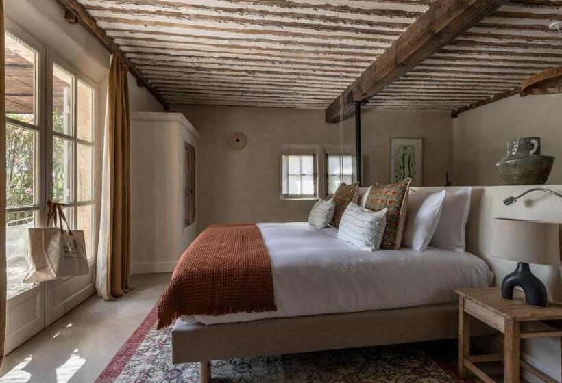 Четырехместный Номер Стандарт, Les Petites Maisons   Hameau Des Baux