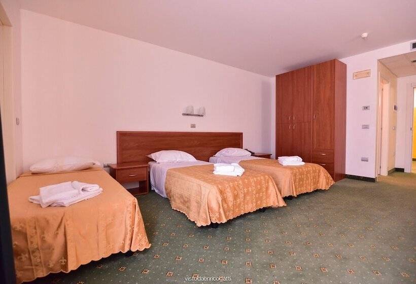 اتاق استاندارد سه نفره, Standard Hotel Udine