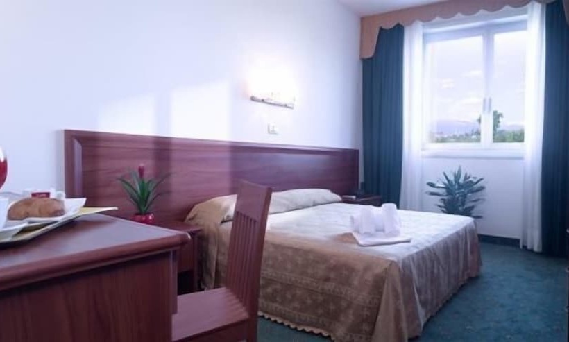 اتاق استاندارد, Standard Hotel Udine