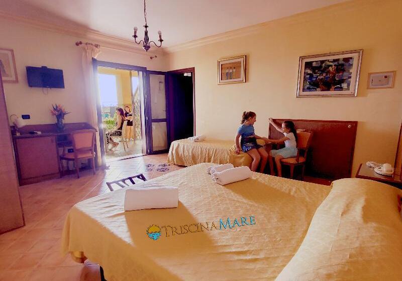 Номер Стандарт Трехместный, Triscinamare Hotel Residence