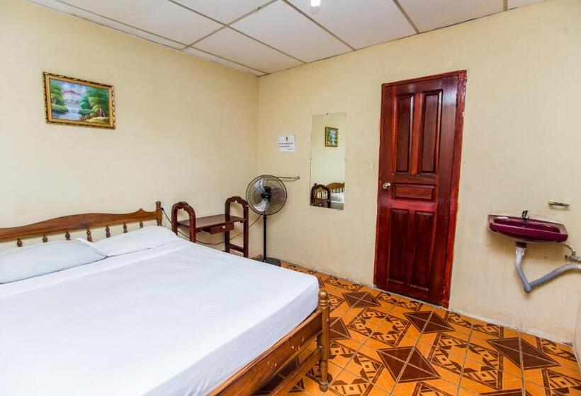 Номер Стандарт, Hostal Los Chamos