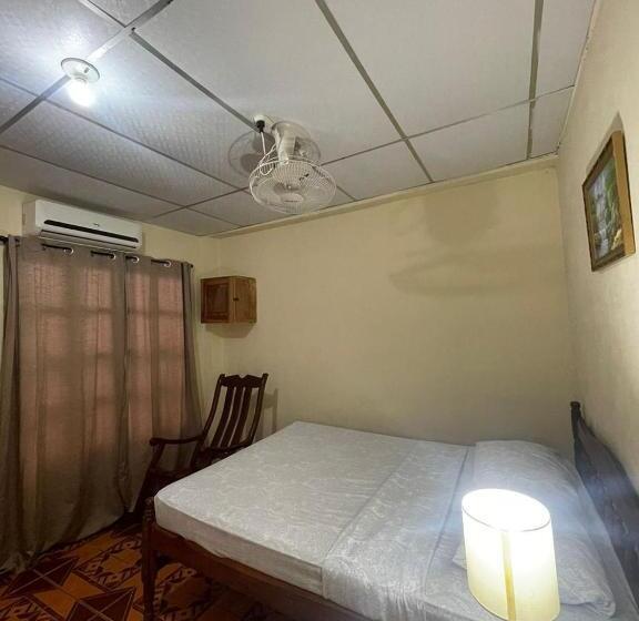 Номер Стандарт, Hostal Los Chamos