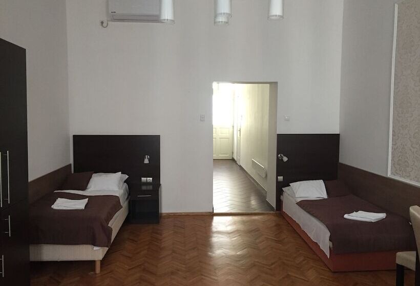 Апартаменты 1 Спальня, Central Hotel 21 And Apartments
