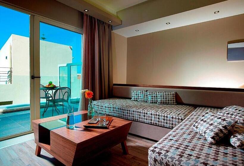 Полулюкс с Балконом, Elotis Suites