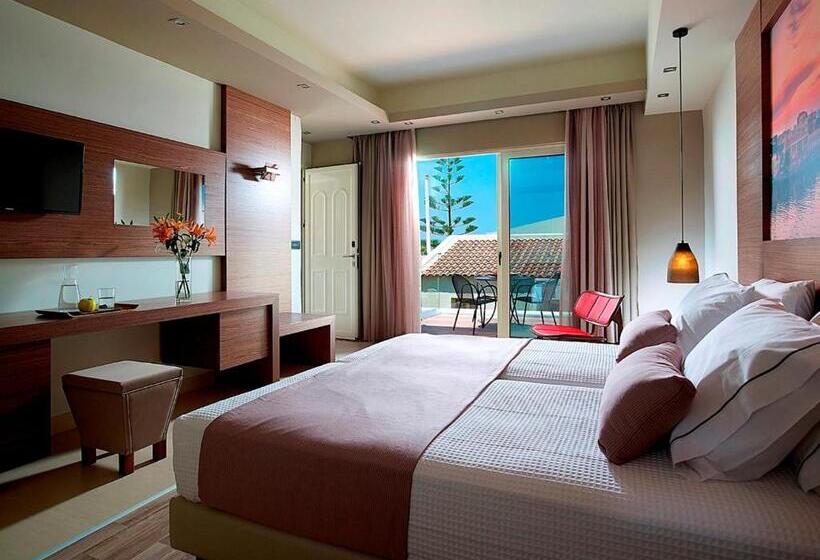 Трехместный Номер Superior, Elotis Suites