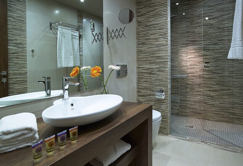 Трехместный Номер Superior, Elotis Suites