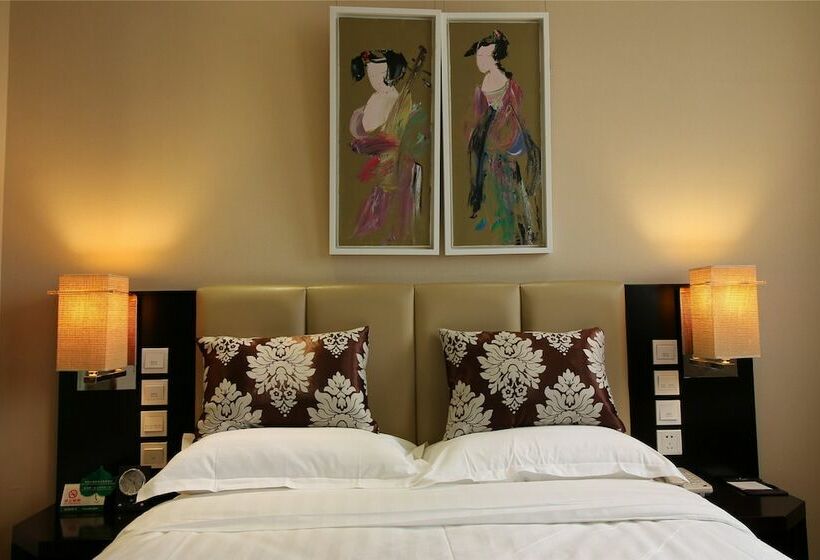 Quarto Classe Business, Ac Embassy