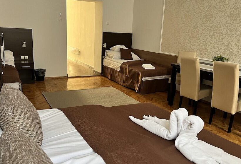 Апартаменты 1 Спальня, Central Hotel 21 And Apartments