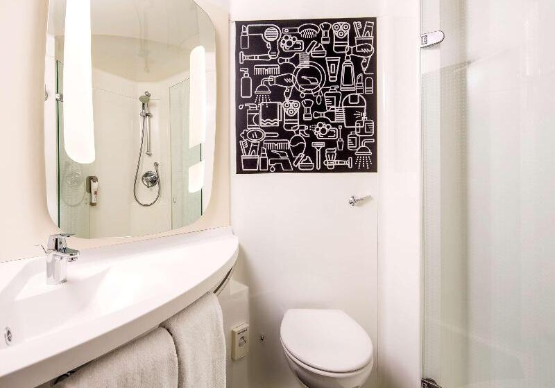Номер Стандарт, Ibis London Elstree Borehamwood