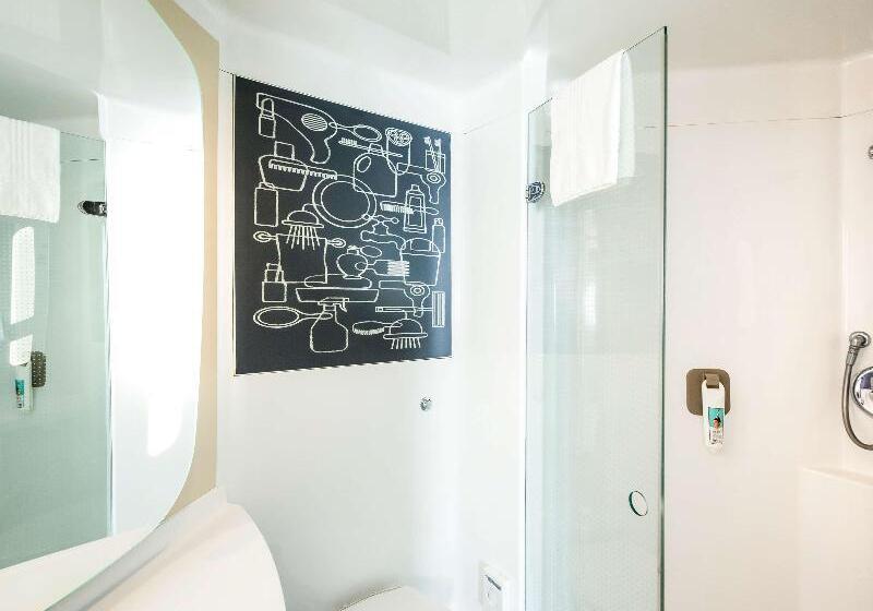 Номер Стандарт, Ibis London Elstree Borehamwood