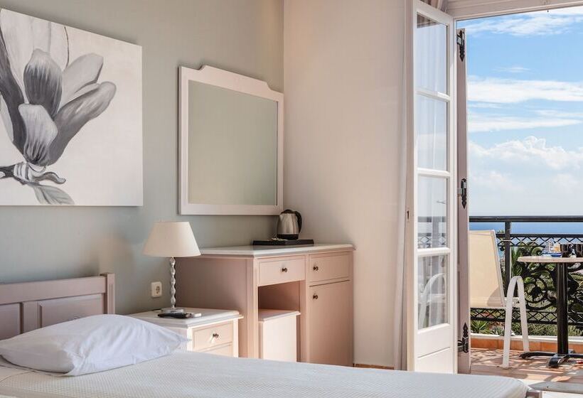 Triple Room Sea View, Kavuras Village