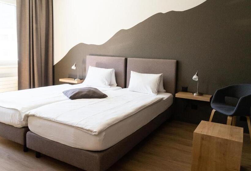 Номер Стандарт, Tailormade Hotel Stans Süd