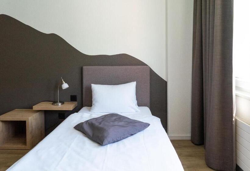 Номер Стандарт Индивидуальный, Tailormade Hotel Stans Süd