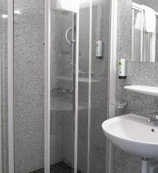 Четырехместный Номер Стандарт, Tailormade Hotel Stans Süd