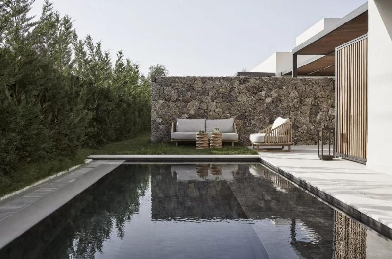 Люкс с Бассейном, The Olivar Suites
