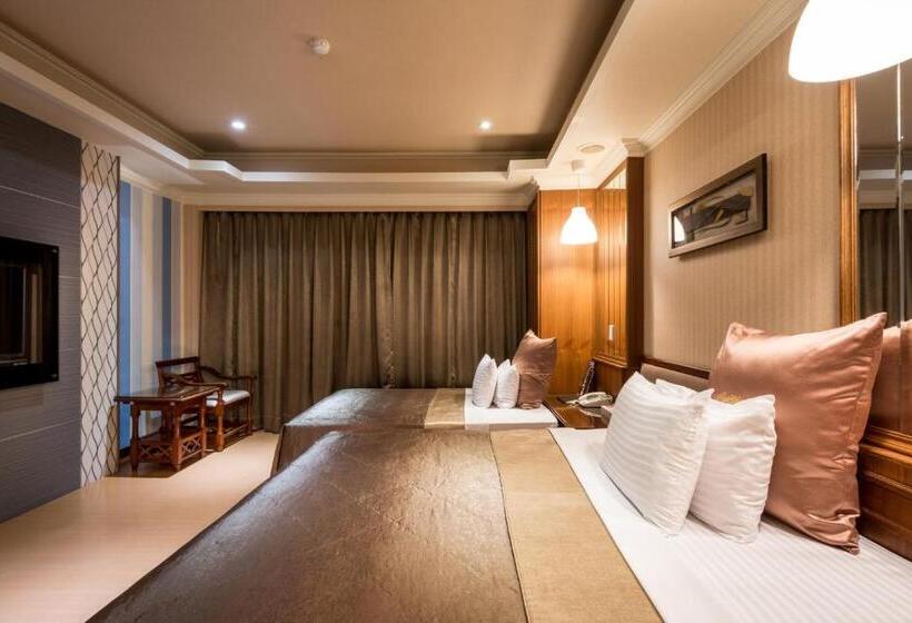 اتاق استاندارد, Ching Ching Motel