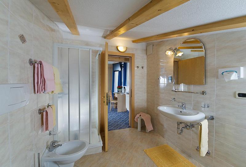 Четырехместный Номер Стандарт, Albergo Fiordaliso