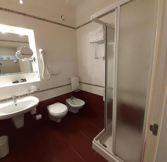 Quarto Triplo Estandar, Barion Hotel & Congressi