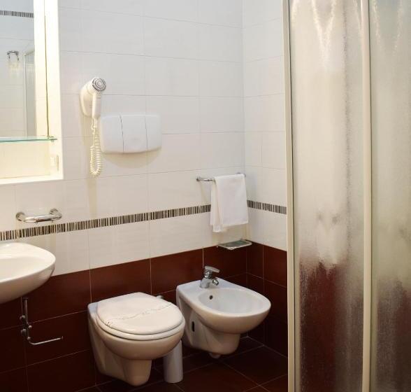 Quarto Familiar, Barion Hotel & Congressi