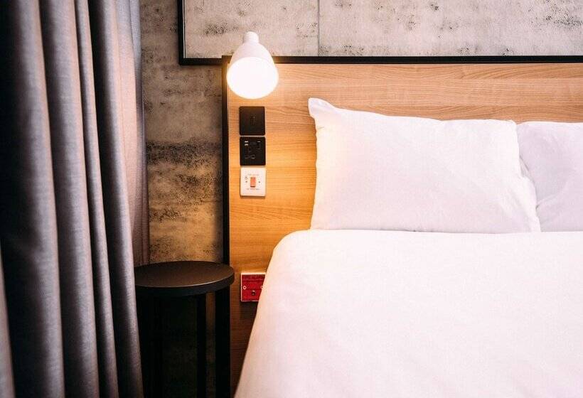 Номер Стандарт, Ibis Belfast City Centre