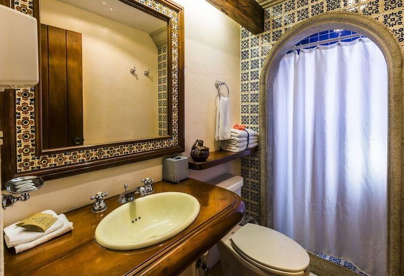 Junior Suite, Lunata 5th. Avenue