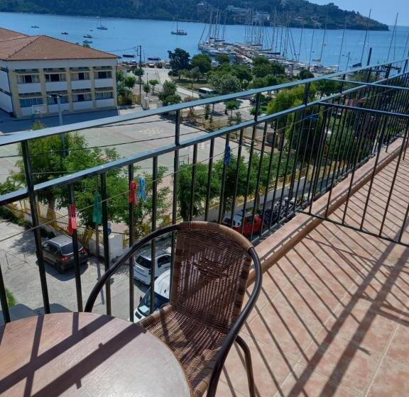 이코노미 룸, View Port