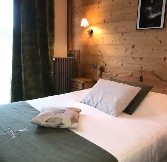 اتاق استاندارد با چشم‌انداز دریاچه, Le Ptit Hotel Du Lac