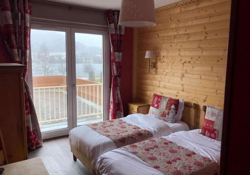 اتاق استاندارد با چشم‌انداز دریاچه, Le Ptit Hotel Du Lac