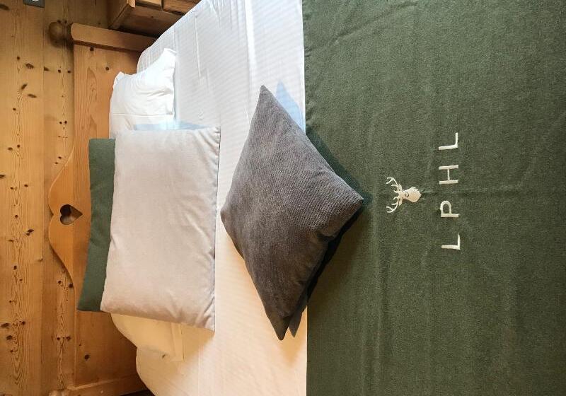 اتاق استاندارد با چشم‌انداز دریاچه, Le Ptit Hotel Du Lac
