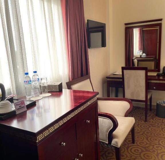 سوئیت پرزیدنت, Boulevard Palace
