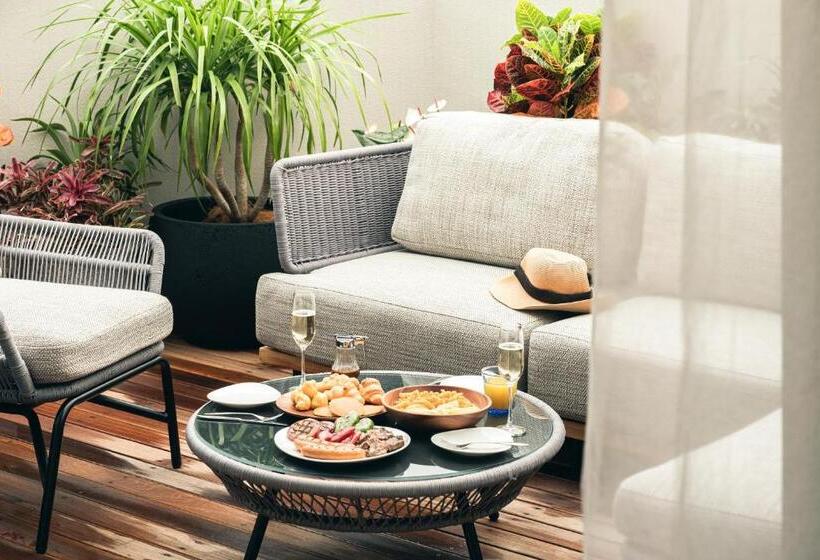 اتاق اجرایی, Nest Hotel Naha Kumoji