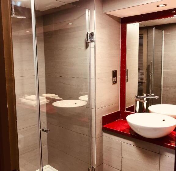 Номер Стандарт, Maitrise Hotel Maida Vale   London