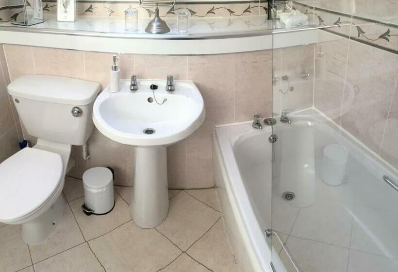 اتاق استاندارد با تخت بزرگ, The Spindrift Guest House