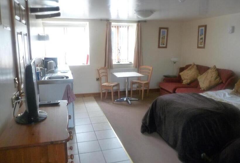 Студия Стандарт, Oakenholt Farm Bed And Breakfast