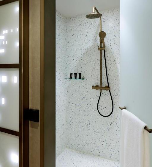 סוויטת ג'וניור, Hard Rock Hotel Madrid