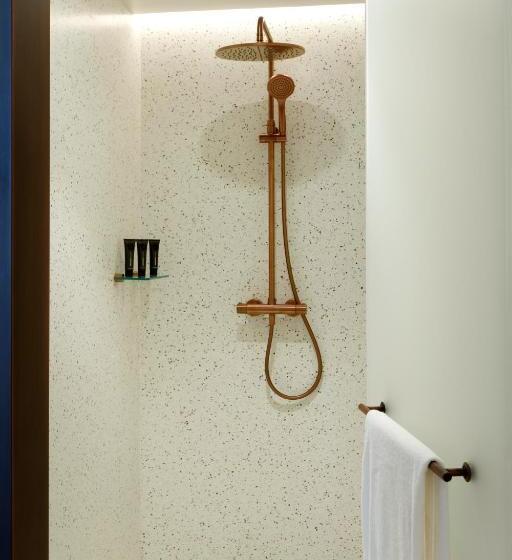 חדר סטנדרט, Hard Rock Hotel Madrid