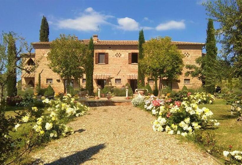 اتاق خانوادگی, Villa Nobile Cortona Family Apartments