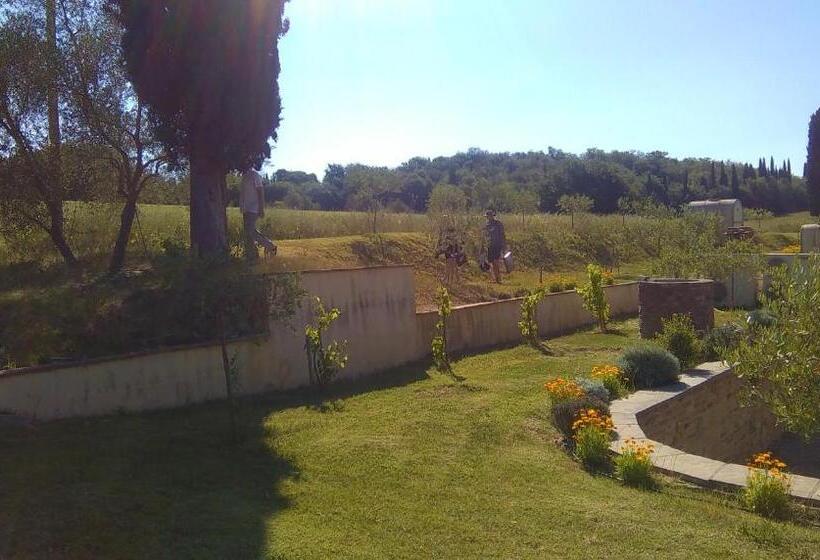 اتاق خانوادگی, Villa Nobile Cortona Family Apartments