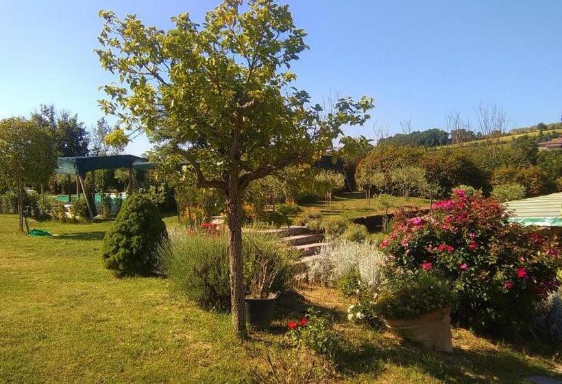 اتاق خانوادگی, Villa Nobile Cortona Family Apartments